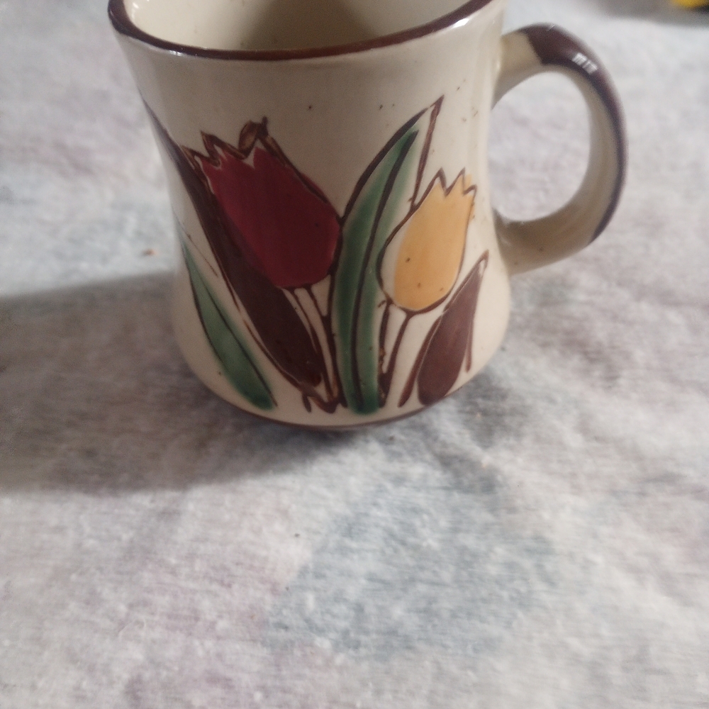 Floral Ceramic Mug with Tulip Design-stoneware